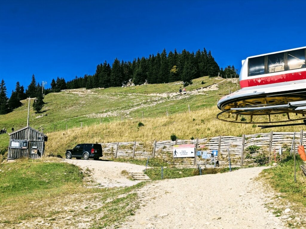 Hochalpbahn Richtung Aggenstein mit Blick auf die Alpen