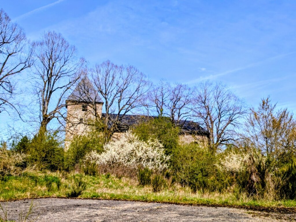 Kirchenruine Wollseifen im Nationalpark Eifel