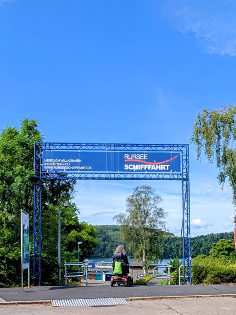Rursee Schifffahrt barrierefrei mit Rollstuhl