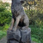 Wolf Statue vor dem Haus Ürzig